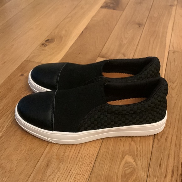 NWOT Bernie mev. - Picture 3 of 7